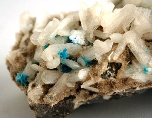 Cavansite on stilbite -close up