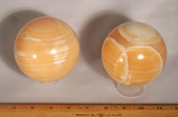 Spheres_orange calcite-index showing size