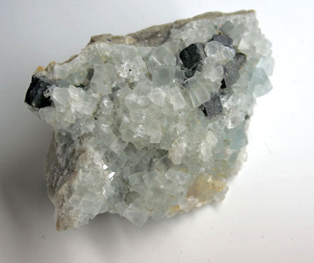 10090_blue fluorite-on stand