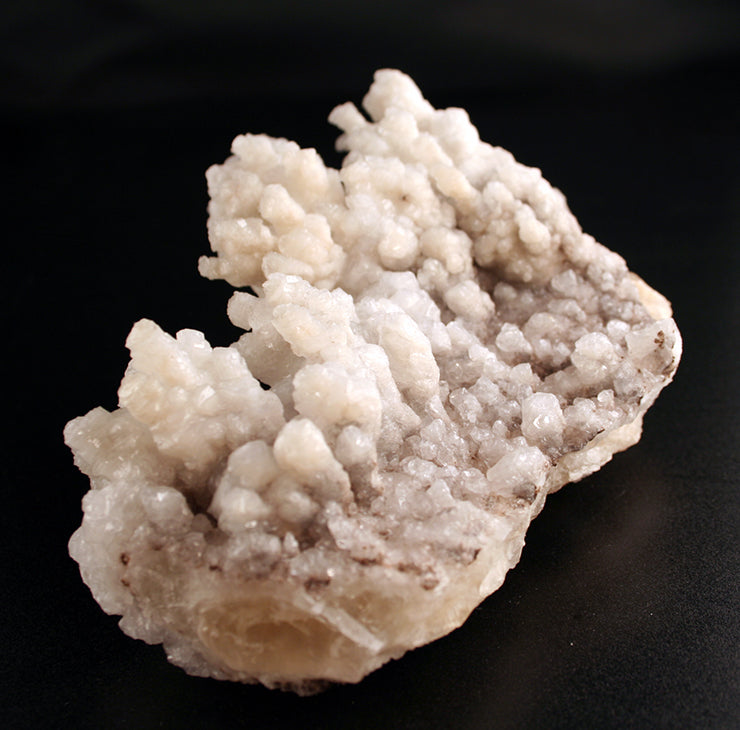 10293_Apophyllite on matrix-side view