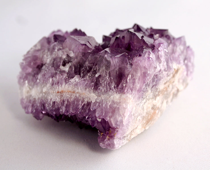 10302_Amethyst side view showing bottom crystal growth