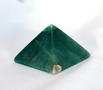 Pyramid -polished green adventurine 