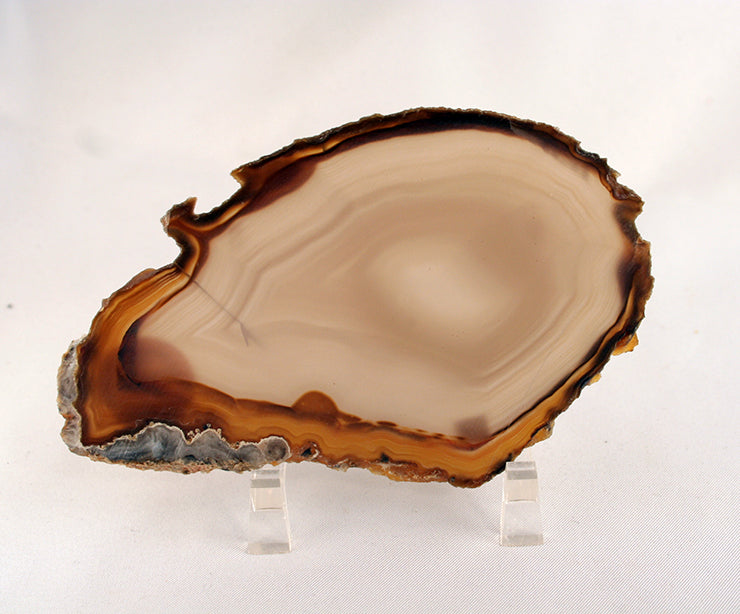 60081 - agate slab 2 - front view, showing sight fracture on left