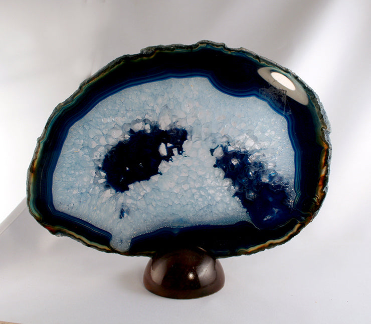 60147_agate slab - front on stand