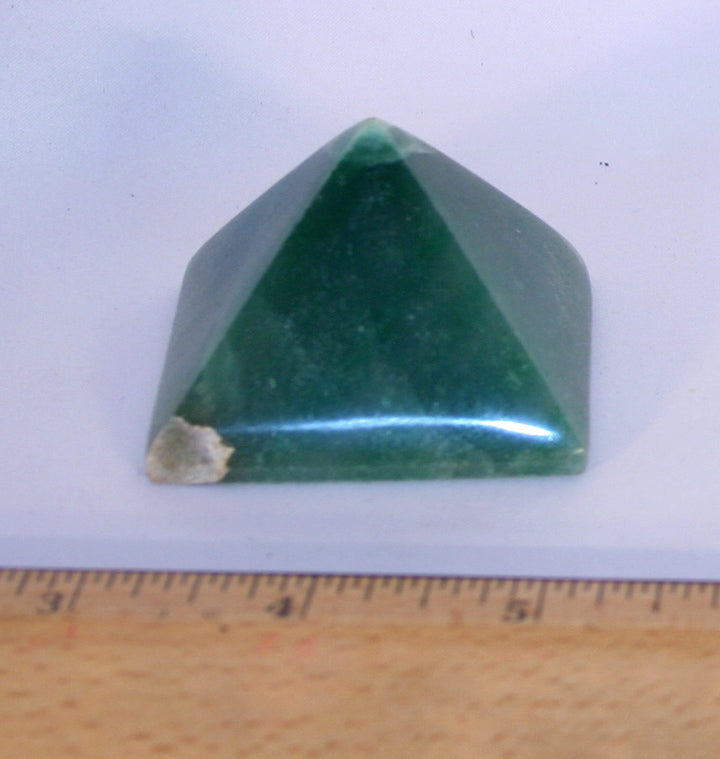 Pyramid - polished Green Adventurine- 4-sided -index for size